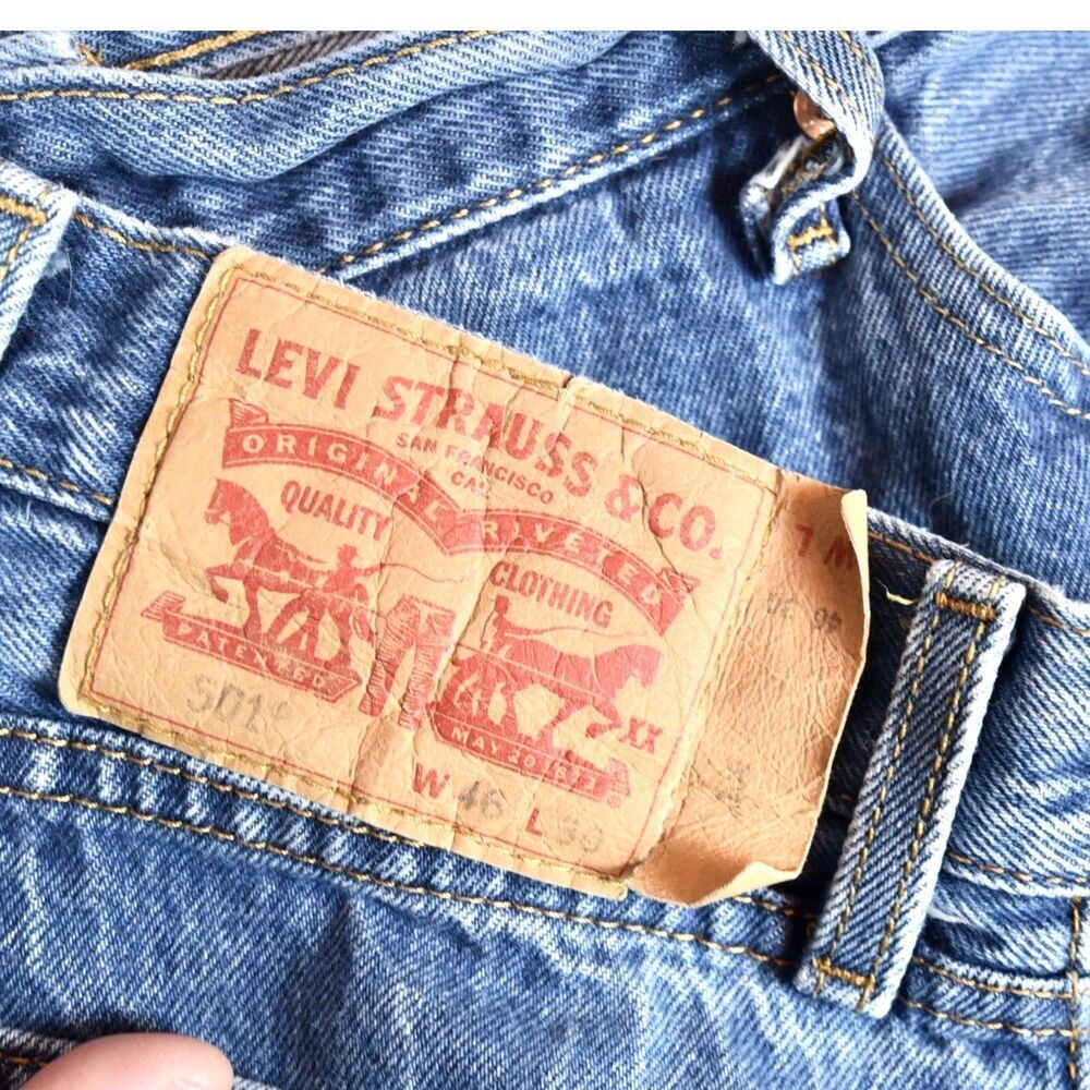 Levi’s 501 Jeans Men’s 46x30 Blue Original Straight Leg Button Fly - Picture 9 of 9